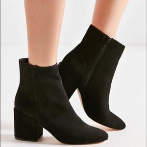 Margot suede boots